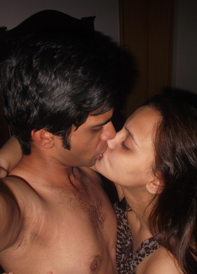 Sunny Sonia Art Of Indian Kissing